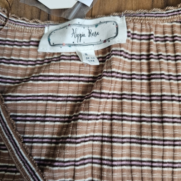 Hippe Rose Ribbed Knit Henley Striped Short Sleeve Top New - Picture 2 of 5